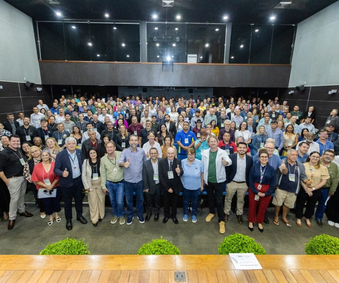 Itaipu firma parceria com Rádios Comunitárias do Paraná