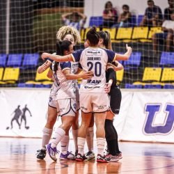 Stein Cascavel vence Londrina por 3 a 0 e larga na frente na semifinal do Paranaense