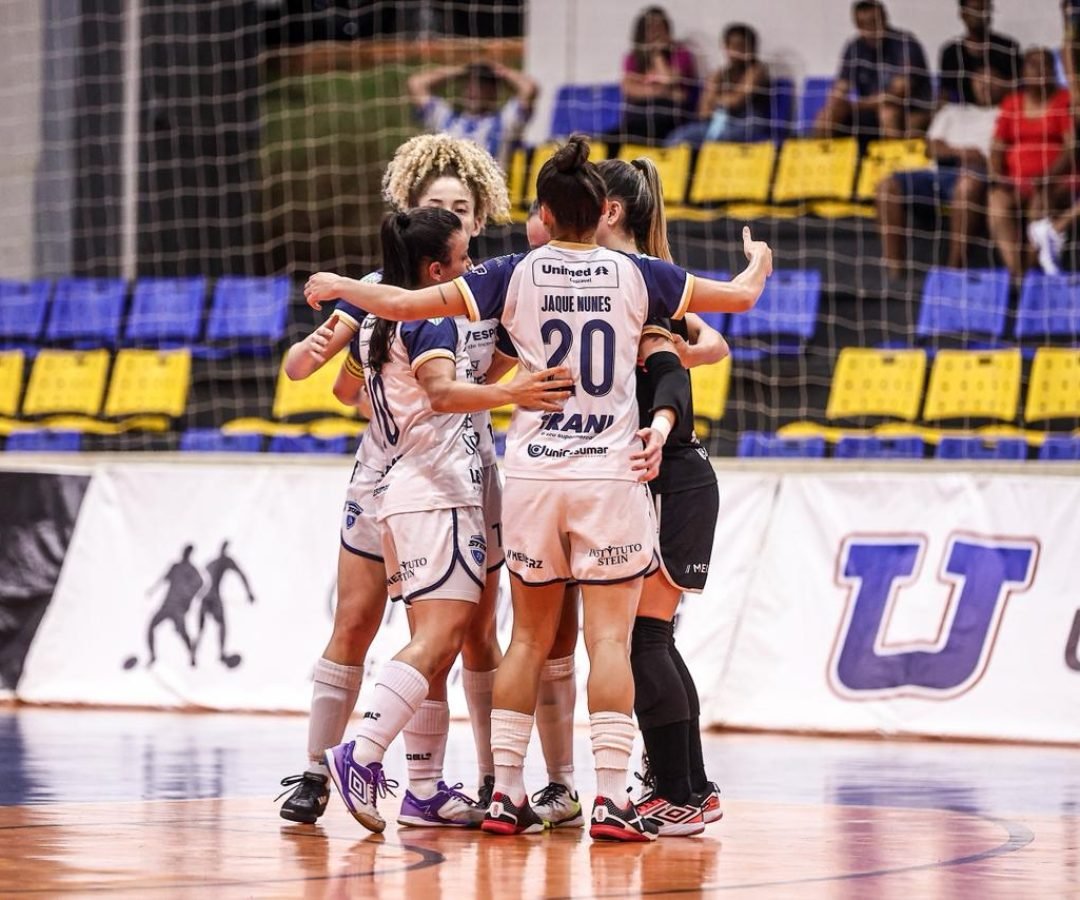 Stein Cascavel vence Londrina por 3 a 0 e larga na frente na semifinal do Paranaense