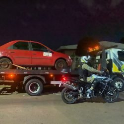 Em fiscalização de trânsito, PM prende homem por embriaguez e apreende drogas