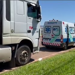 Caminhoneiro passa mal e é socorrido na marginal da BR-277