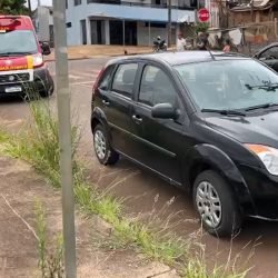 Mulher fica ferida em acidente no Cascavel Velho