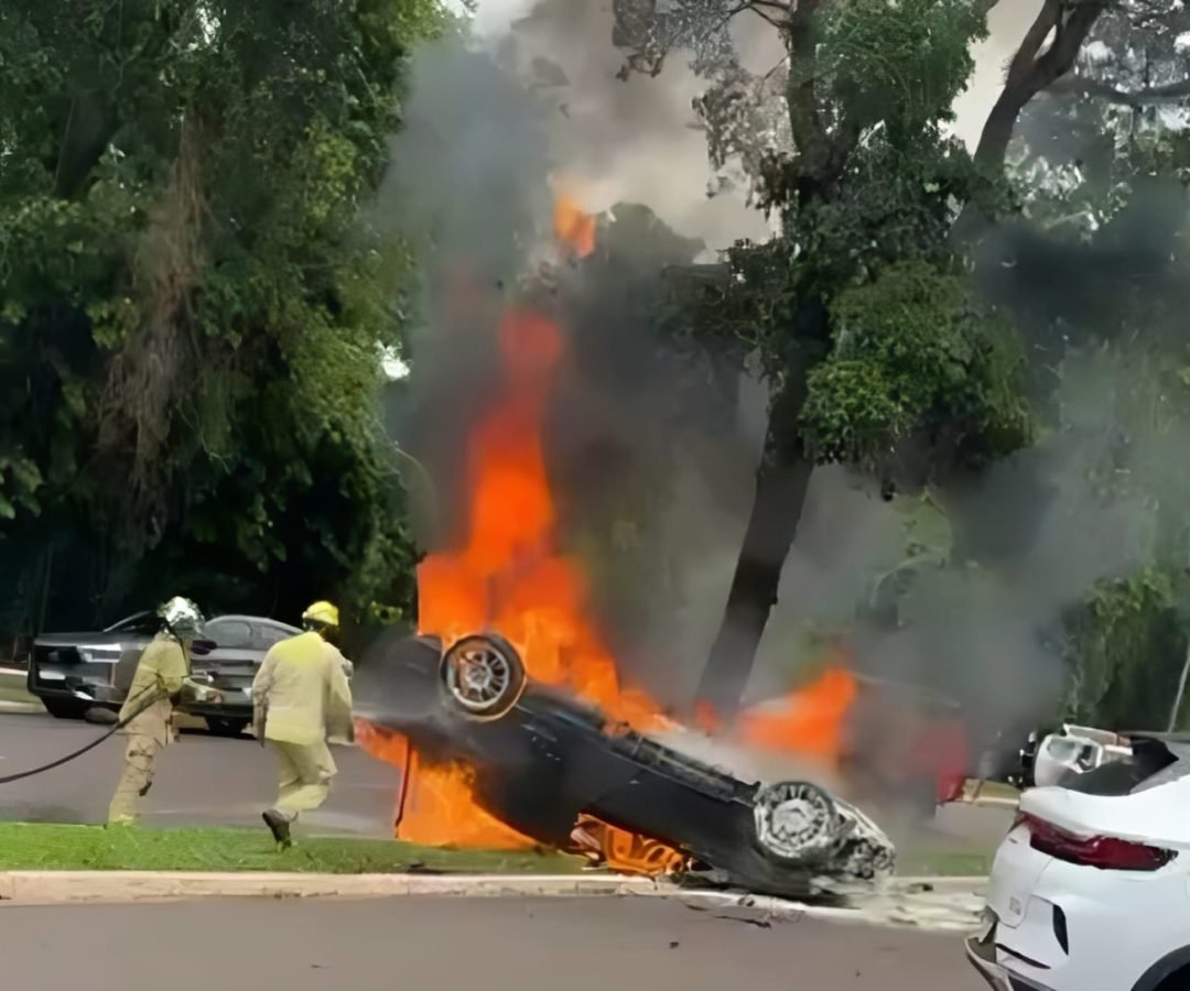 Médico oftalmologista morre carbonizado após capotamento em Maringá
