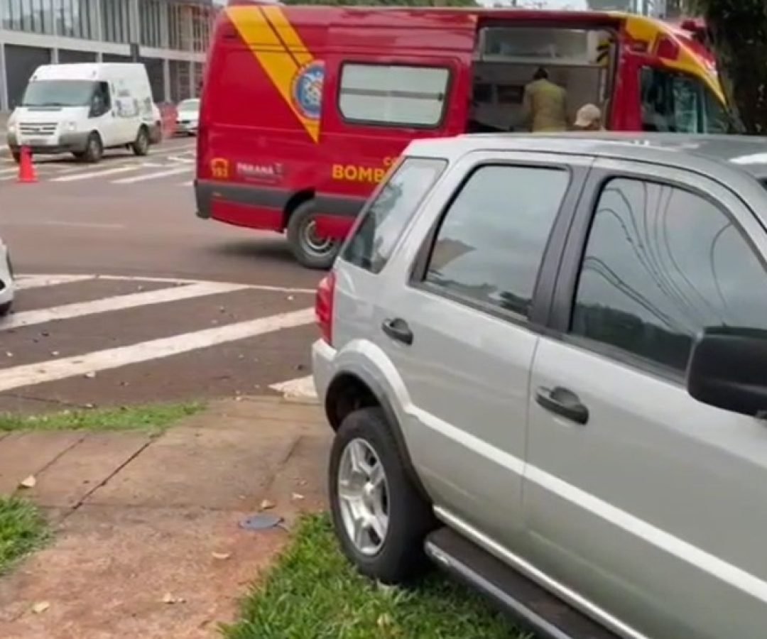 Ecosport e HB20 batem no centro de Cascavel