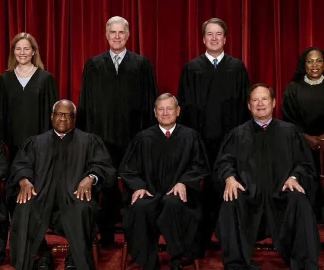 JUIZES-DA-SUPREMA-CORTE-DOS-EUA.jpg