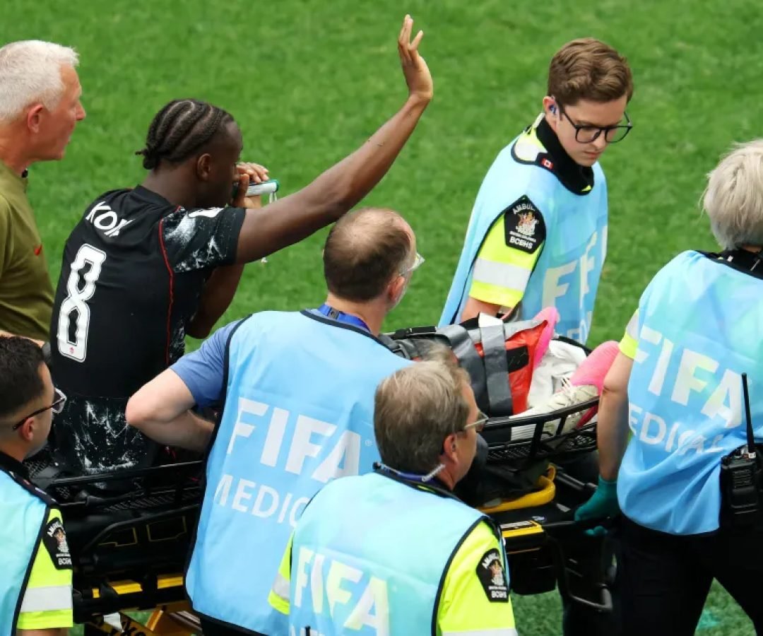 Kone-quebrou-a-perna-em-Canada-x-Catar-na-Copa-do-Mundo-2.jpg