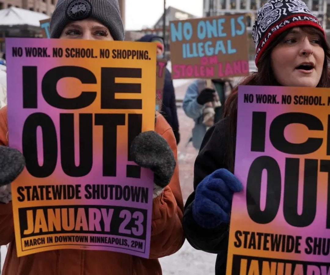 Manifestantes-protestam-contra-o-ICE-em-Minneapolis.jpg