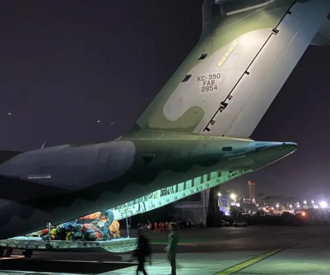 Pouso-KC-390-Venezuela-FAB-1.jpeg