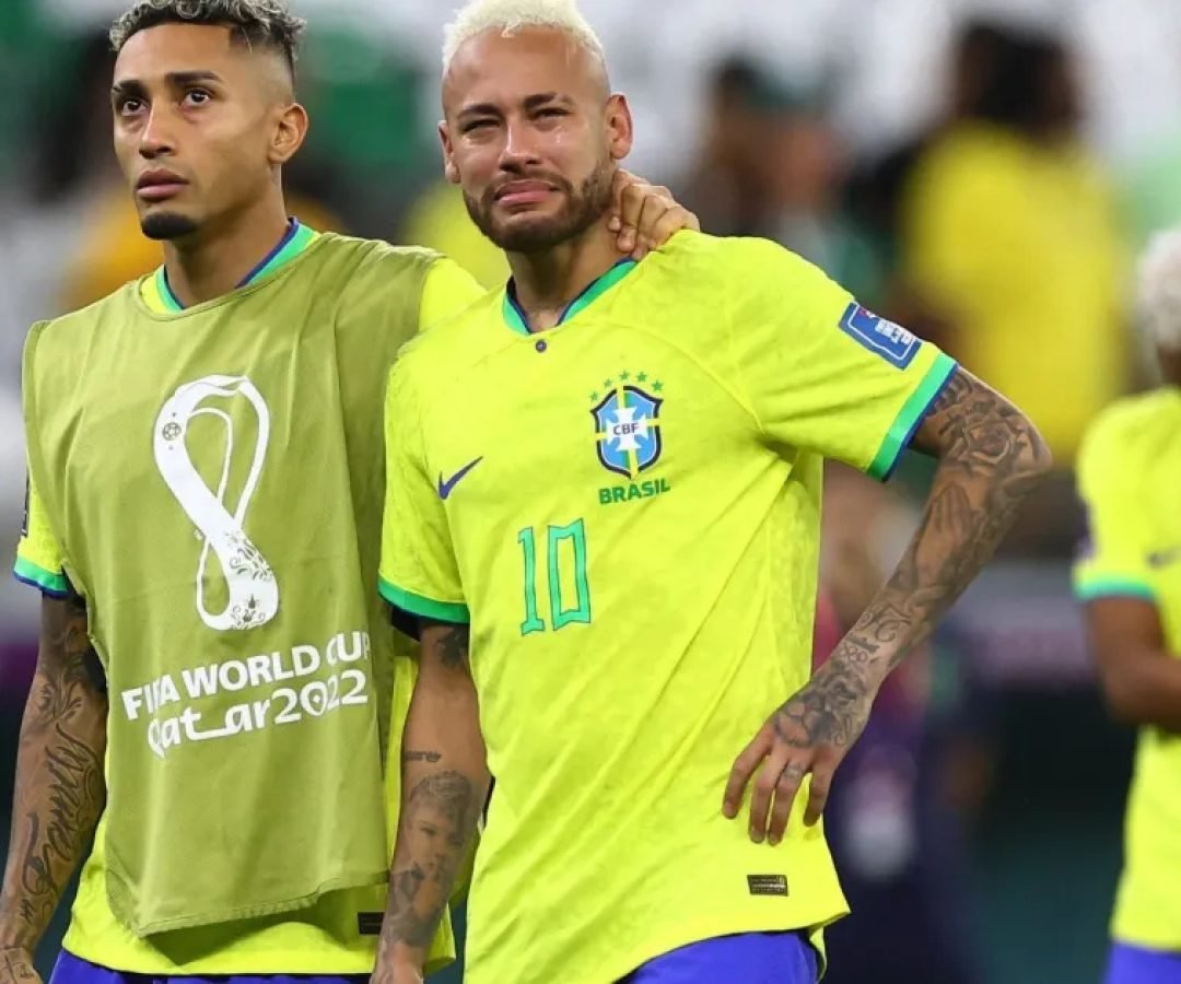 Raphinha-e-Neymar-pela-Selecao-Brasileira-e1758616420123.jpg