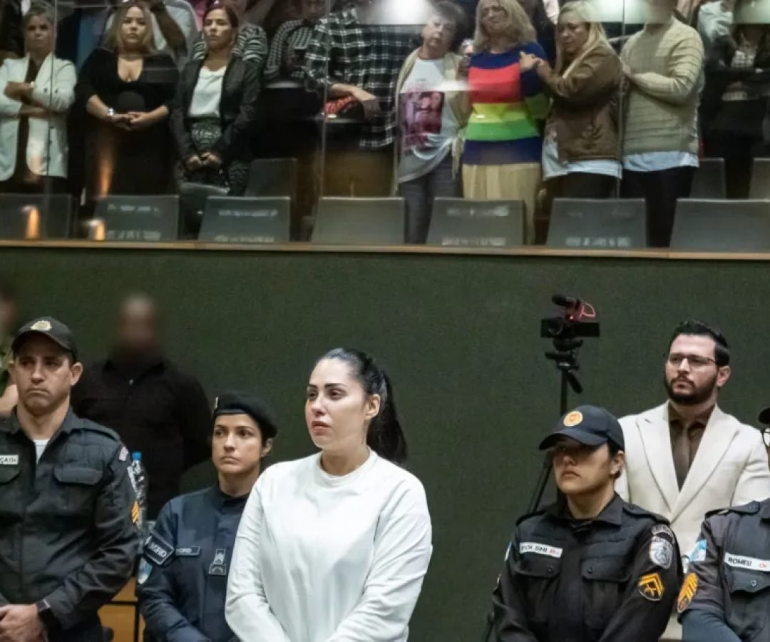 Reacao-de-Monique-Medeiros-ao-ser-perdoada-1.jpg