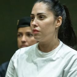 Reacao-de-Monique-Medeiros-ao-ser-perdoada-6.jpg