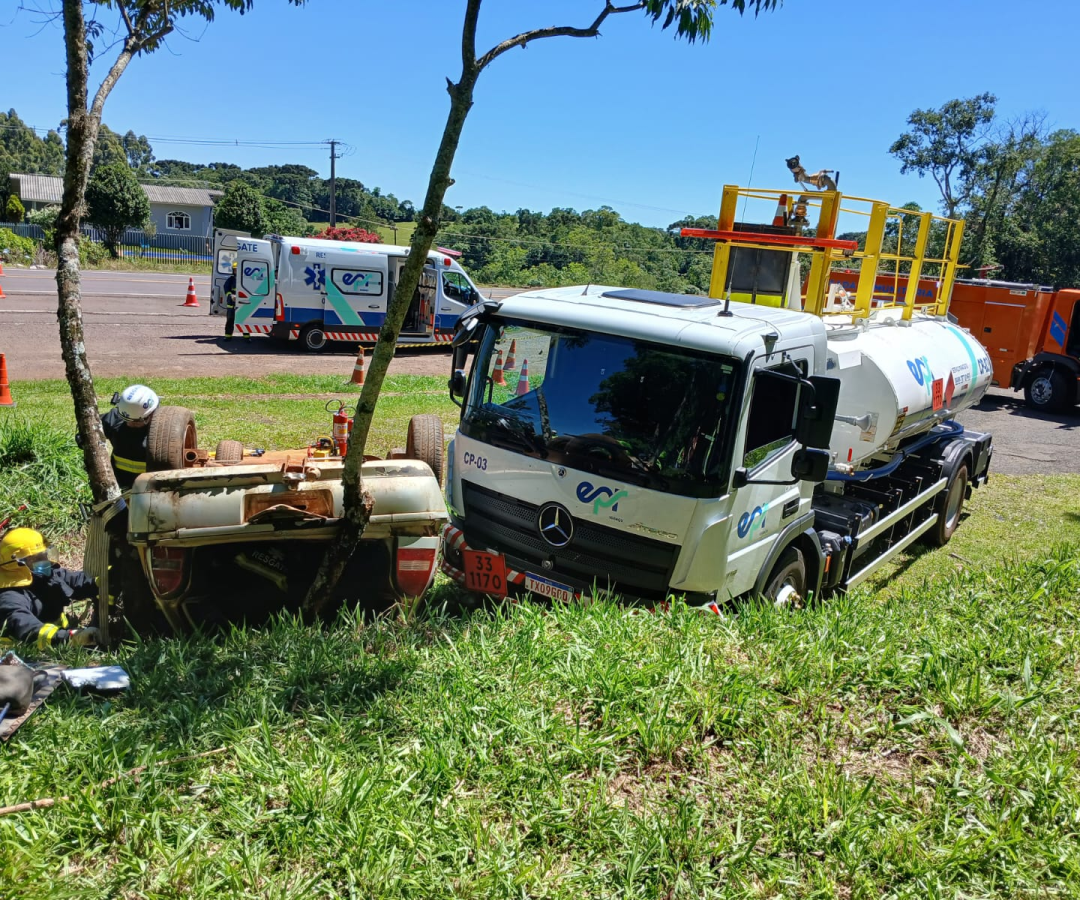 EPR Iguaçu, Corpo de Bombeiros e PRF realizam simulado de atendimento a acidente com carga de produtos perigosos