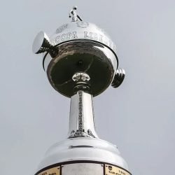 TROFEU-LIBERTADORES-LIMA-MONUMENTAL_2-e1771982855678.jpeg