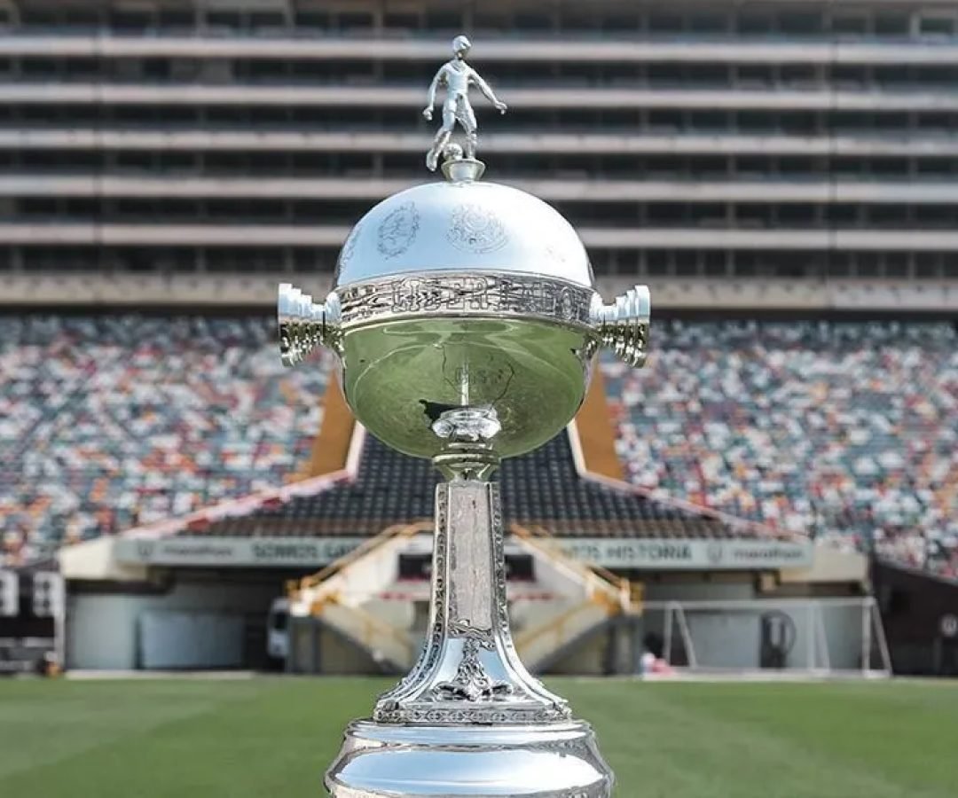 TROFEU-LIBERTADORES-LIMA-MONUMENTAL_4-e1762262217520.jpeg