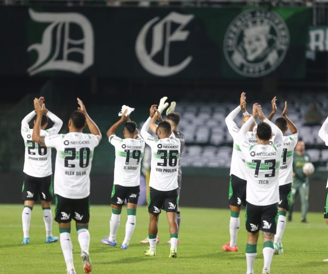 Seleção provisória da Série B tem 3 do Coritiba e 1 do Athletico