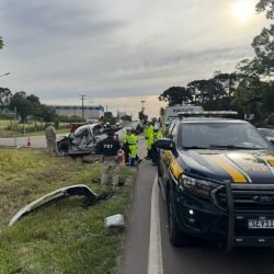 Colisão frontal na BR-476 em Araucária deixa duas mortes e criança gravemente ferida