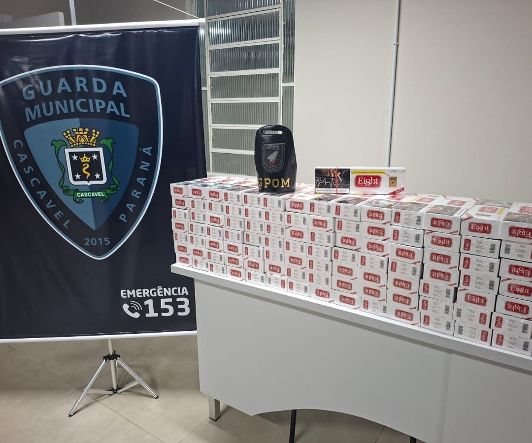 Homem é flagrado com malas de cigarros contrabandeados na Rodoviária de Cascavel