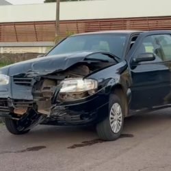 Motorista é socorrida pelo SIATE após colisão no Parque São Paulo, em Cascavel