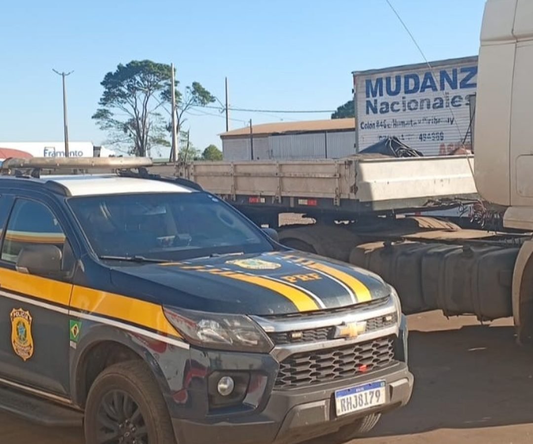 Caminhão é alvejado a tiros na BR-369 entre Mamborê e Piquirivaí