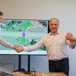 Prefeitura entrega oficialmente projeto da trincheira do Cascavel Velho para Concessionária EPR