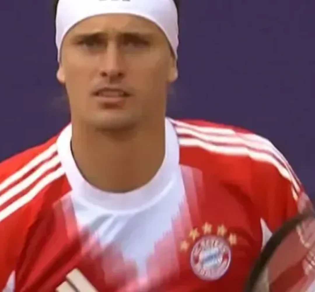 Zverev-com-a-camisa-do-Bayern.webp.webp