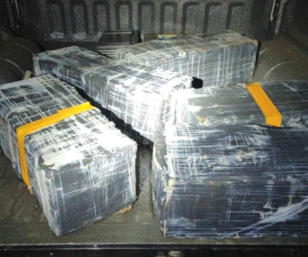 Ação conjunta apreende mais de 150 kg de maconha e policiais são alvo de tiros em Foz do Iguaçu