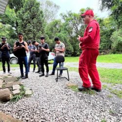 Ação de prevenção de acidentes na montanha impacta 300 pessoas no Carnaval