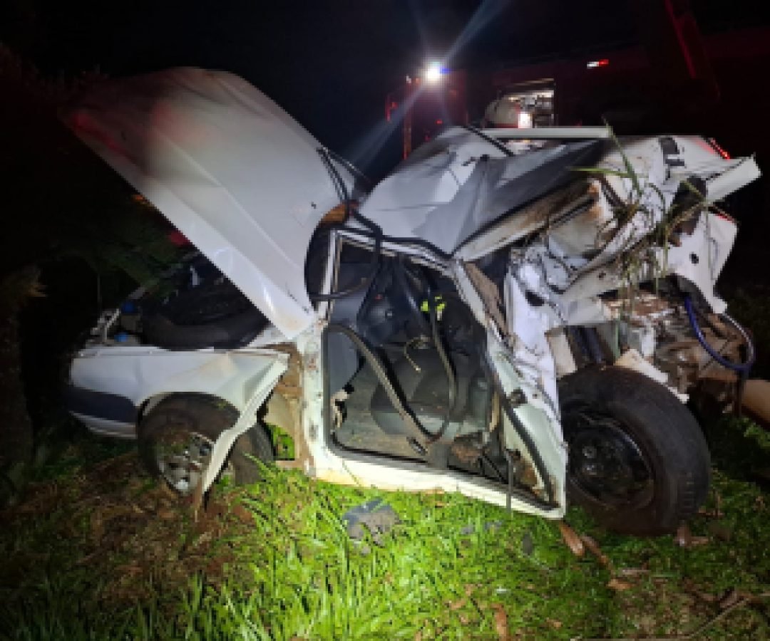 Acidente deixa homem morto na PR-317 e motorista foge do local