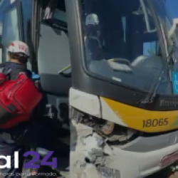 Acidente entre carro e ônibus é registrado em Cascavel