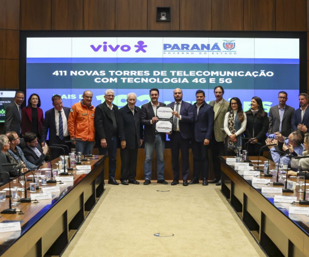 Governador anuncia parceria de R$ 192 milhões com a Vivo para ampliar cobertura de telefonia e internet