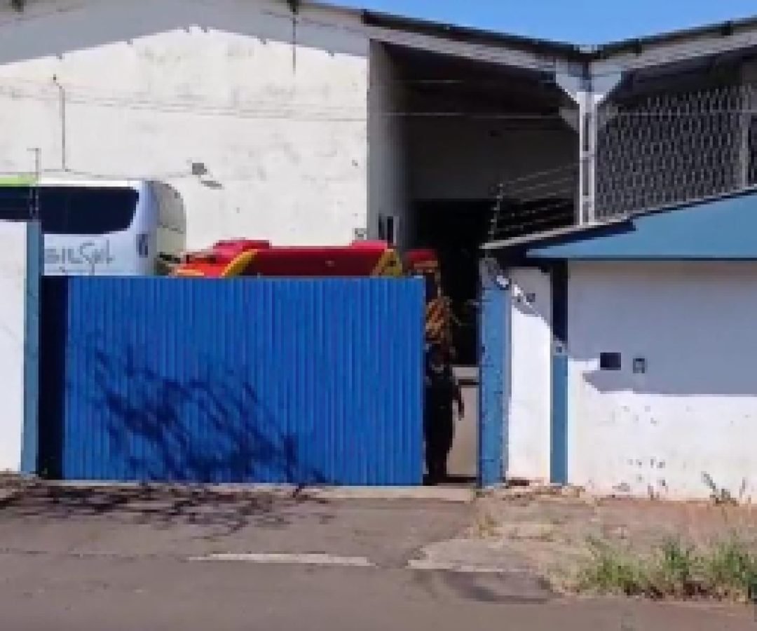 Ao manusear arma, servidor fica ferido no depósito da Receita Federal