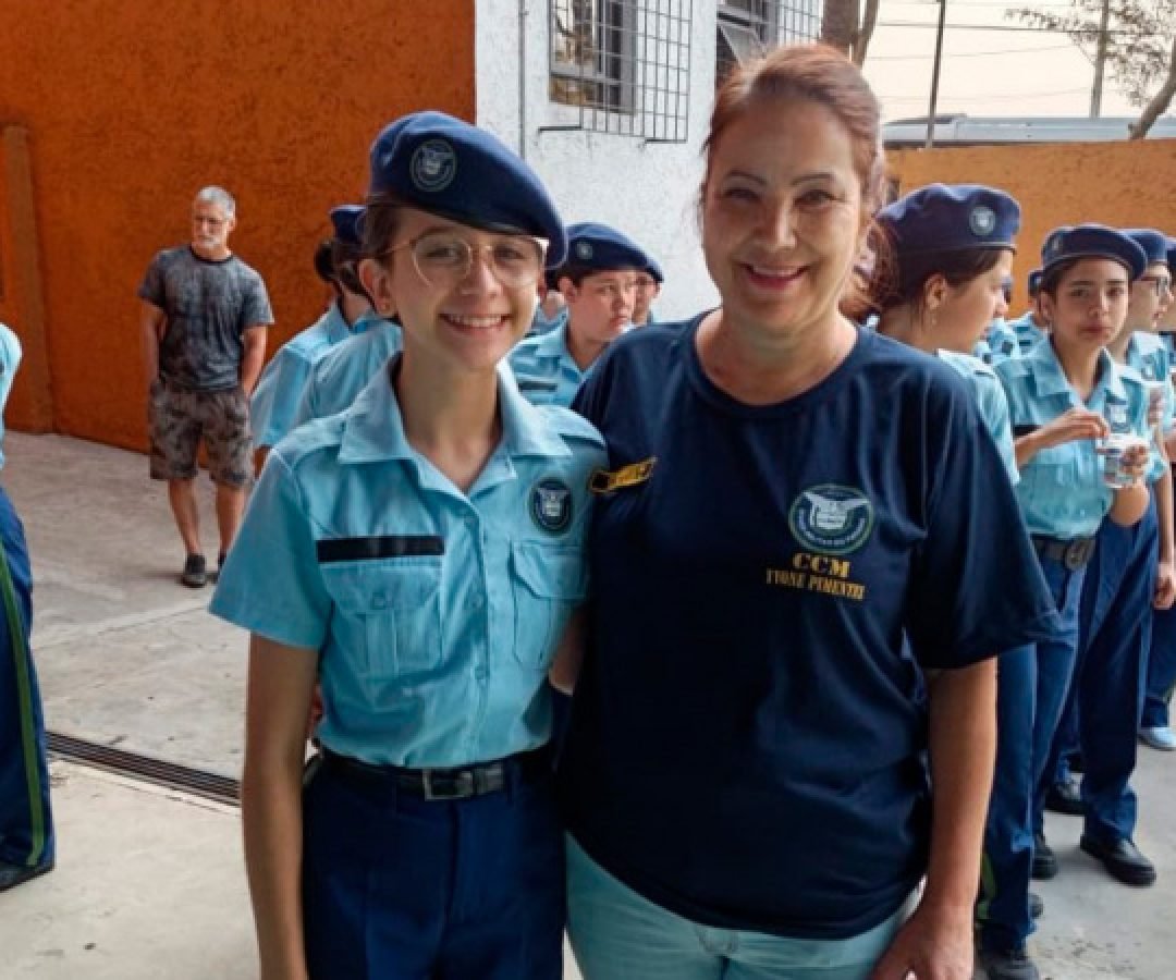Mulheres monitoras unem disciplina e acolhimento nos Colégios Cívico-Militares