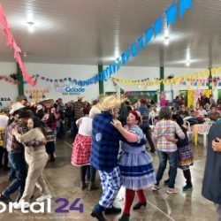 Arraiá da melhor idade reúne mais de 300 idosos em Cascavel