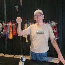 Documentário resgata história do Festival Espetacular de Bonecos produzido pelo Guaíra