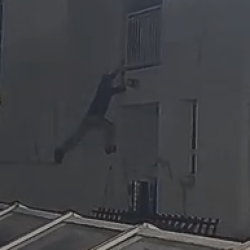 assaltante-homem-aranha-.png