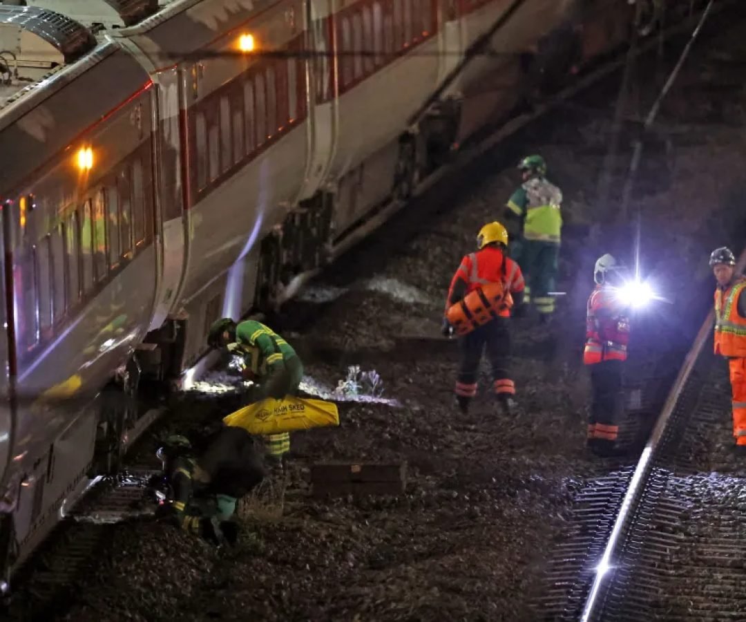 ataque-faca-trem-reino-unido.jpg