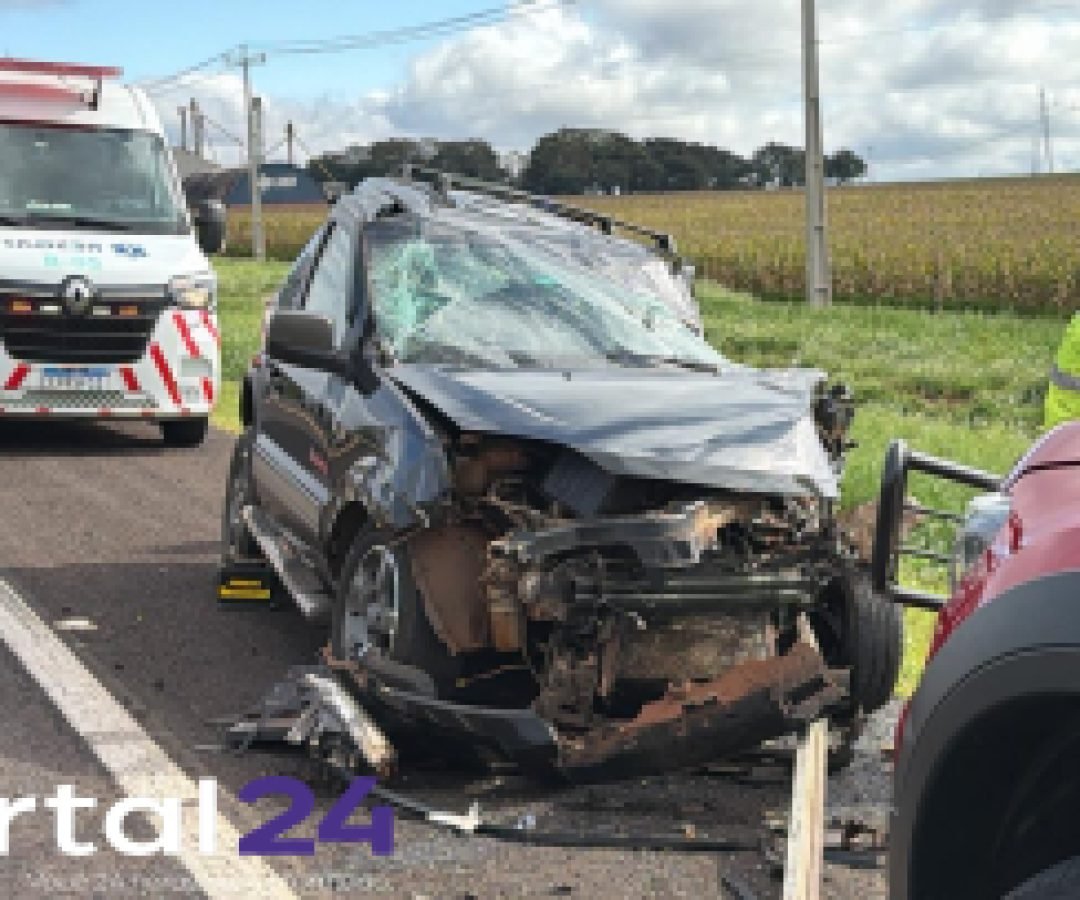 Auto e caminhão se envolvem em grave acidente na BR-277, em Santa Tereza do Oeste