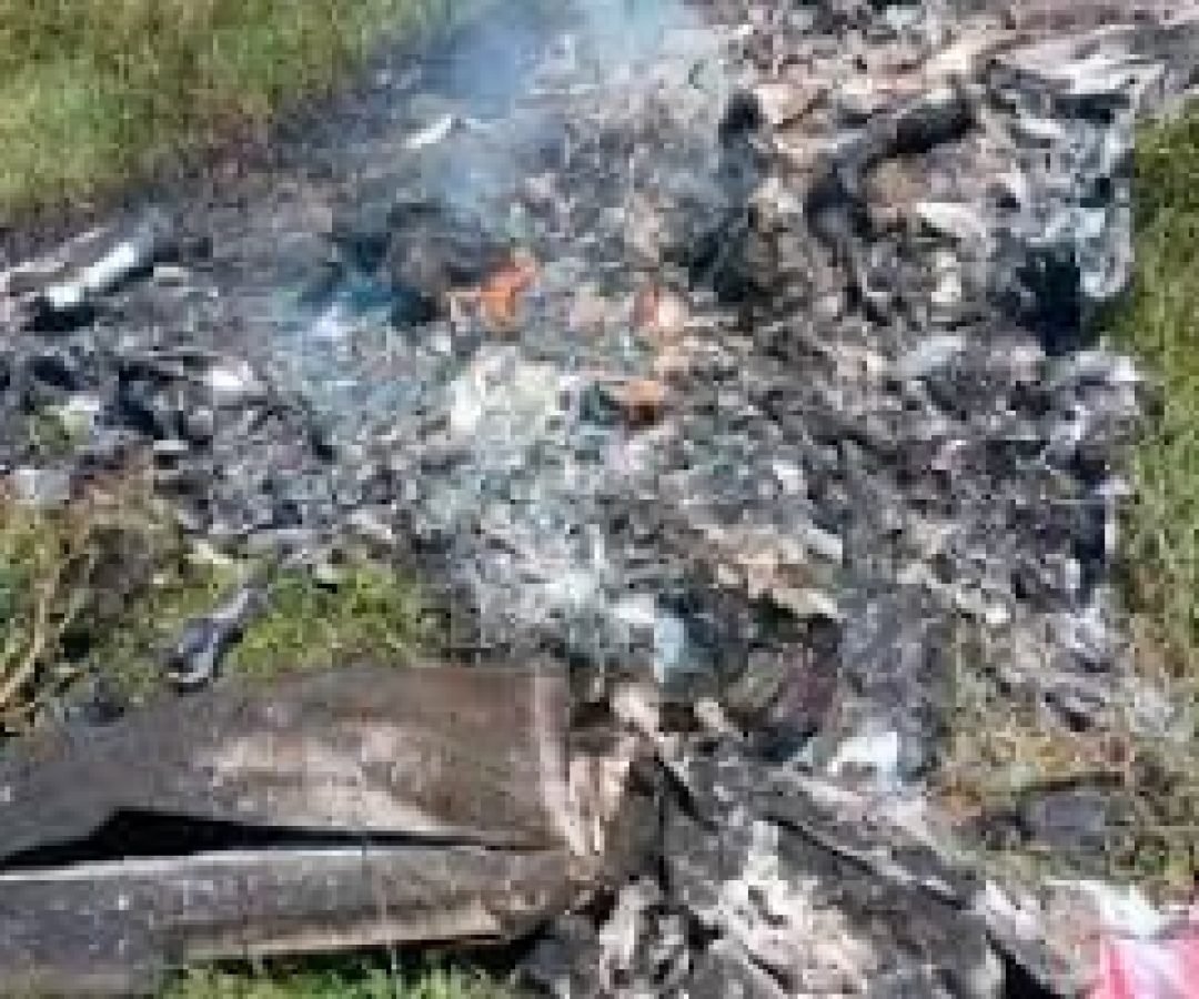 Avião de pequeno porte cai em Rio Claro (RJ) e deixa dois mortos