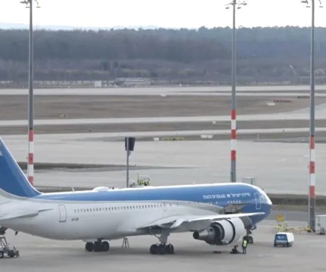 aviao-estatal-de-israel-e-visto-em-aeroporto-de-berlim.jpg