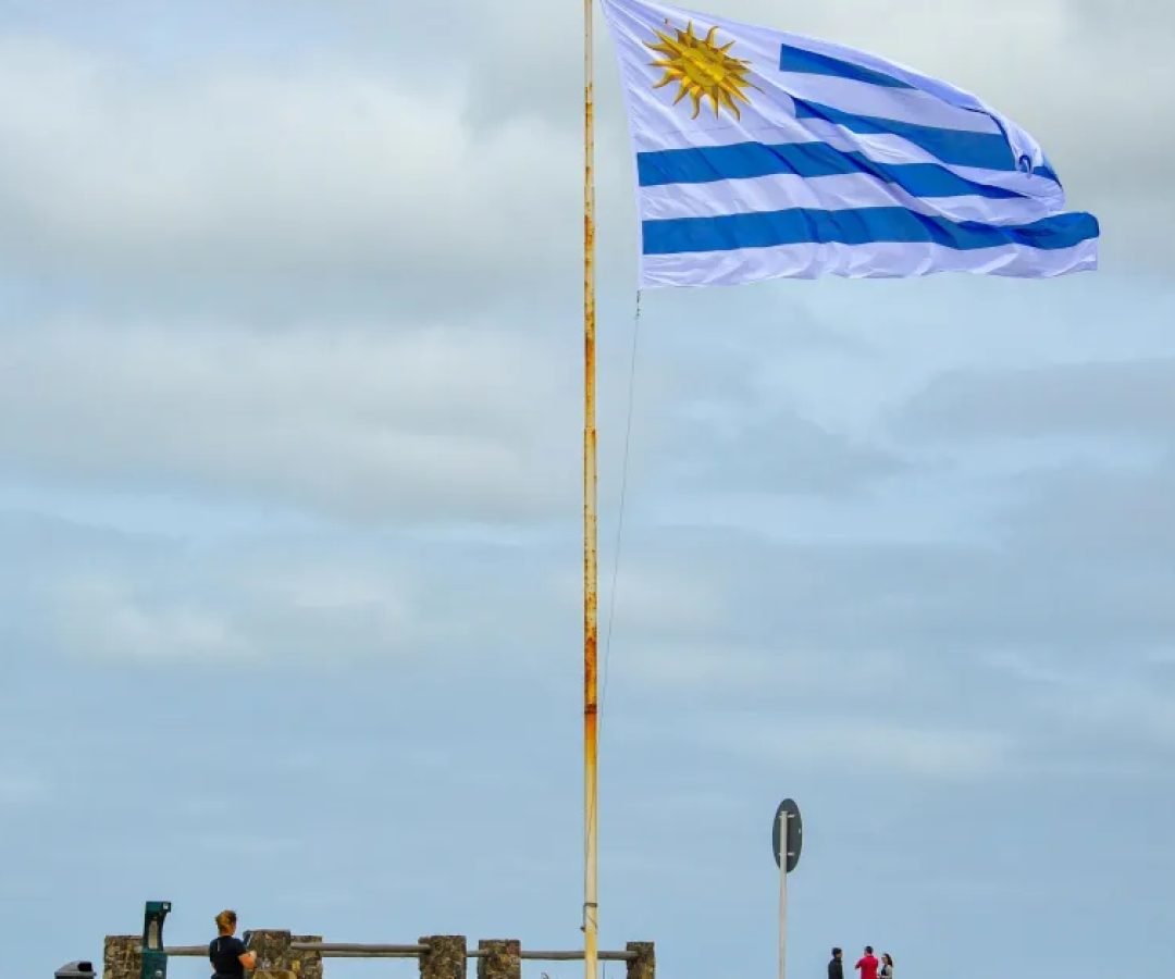bandeira-do-uruguai.jpg