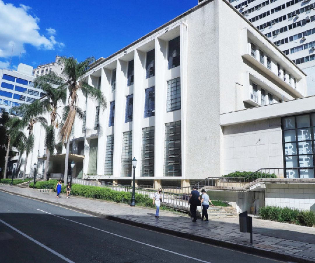 Biblioteca Pública do Paraná celebra 169 anos com programação especial em março