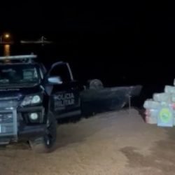 BPFRON e Polícia Federal apreendem mais de 1,2 tonelada de maconha em porto clandestino de Santa Helena
