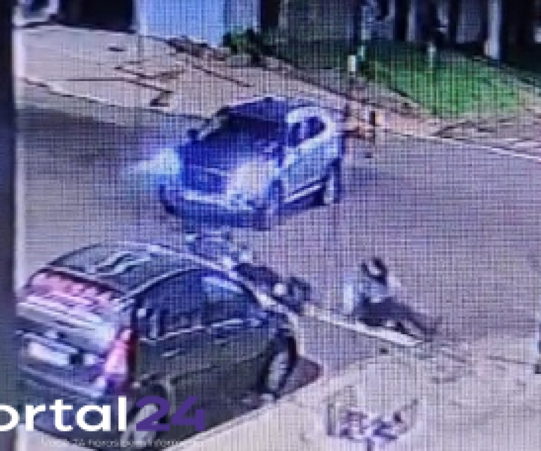 Câmera de segurança registra colisão entre carro e bicicleta no bairro Floresta, em Cascavel
