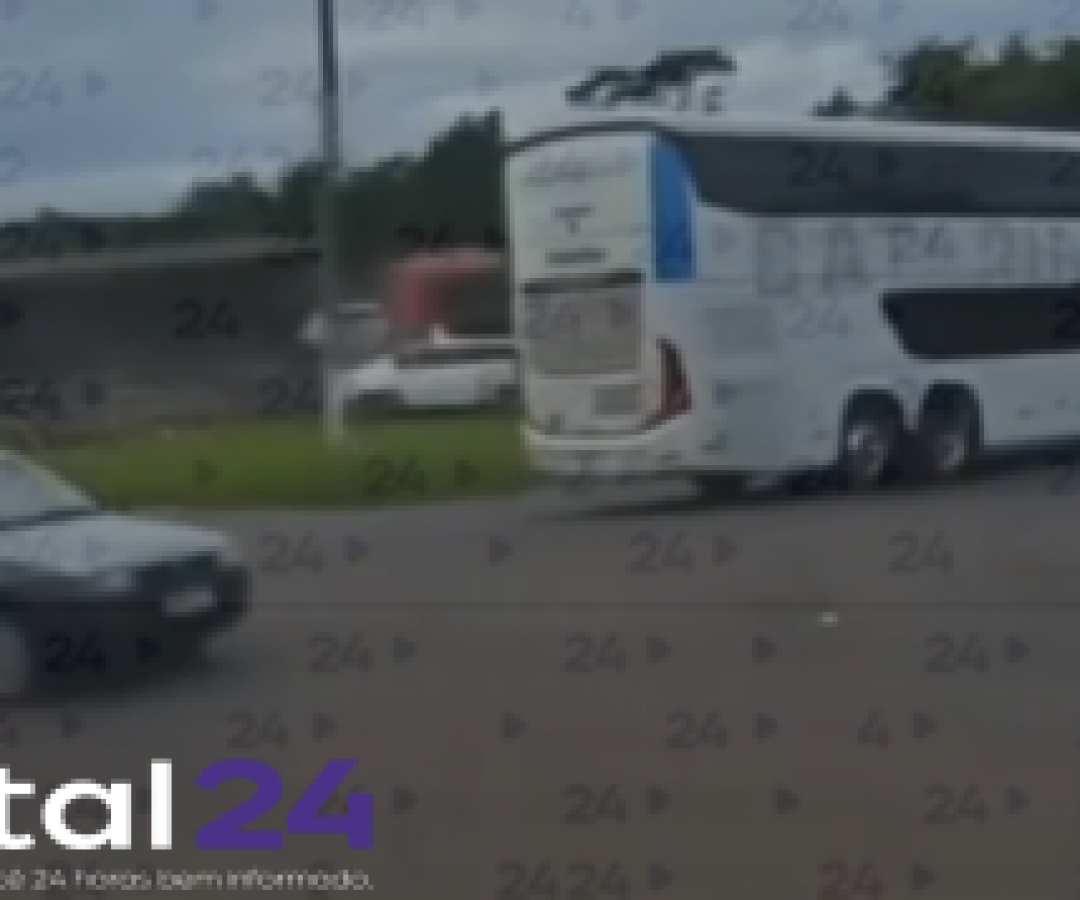 Câmera de segurança registra momento de grave acidente na BR-277, em Céu Azul