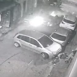Câmera de segurança registra momento em que viatura da PM atinge pedestre durante perseguição em São Paulo