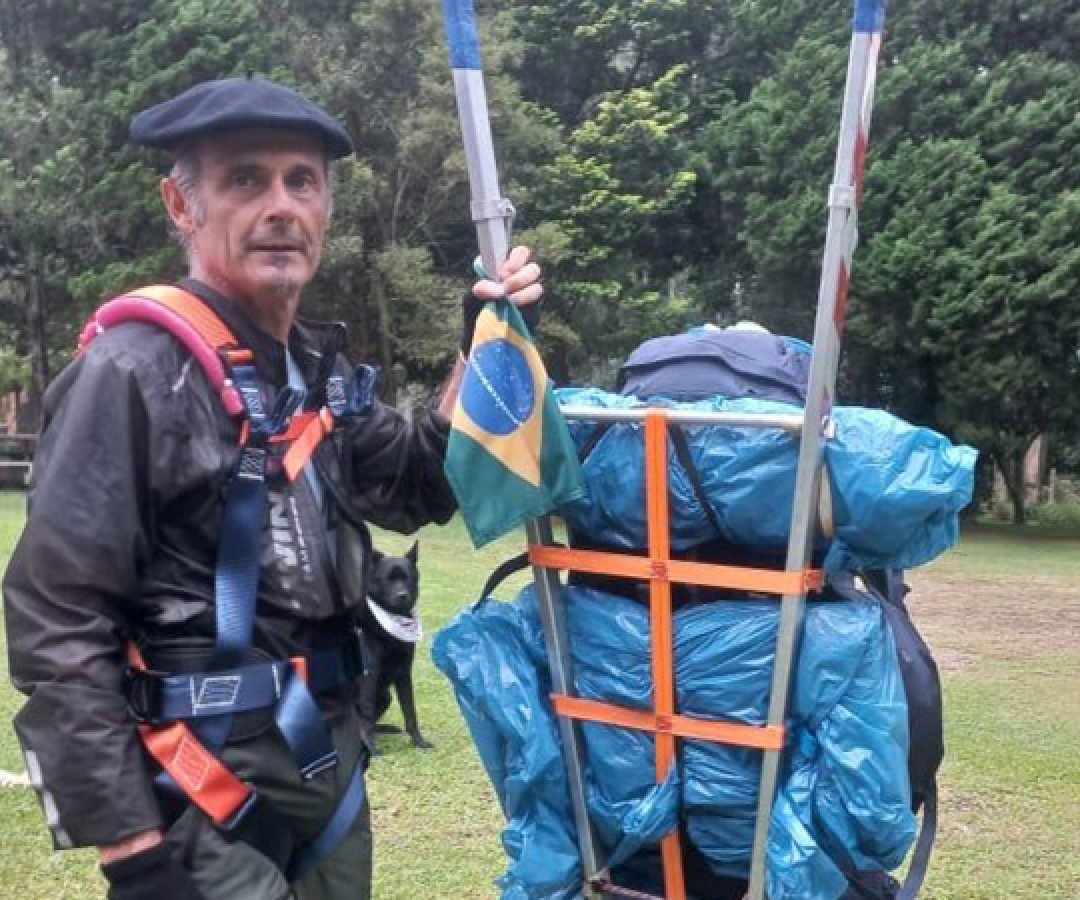 Francês que percorre Caminhos do Peabiru já acumula 50 dias na jornada