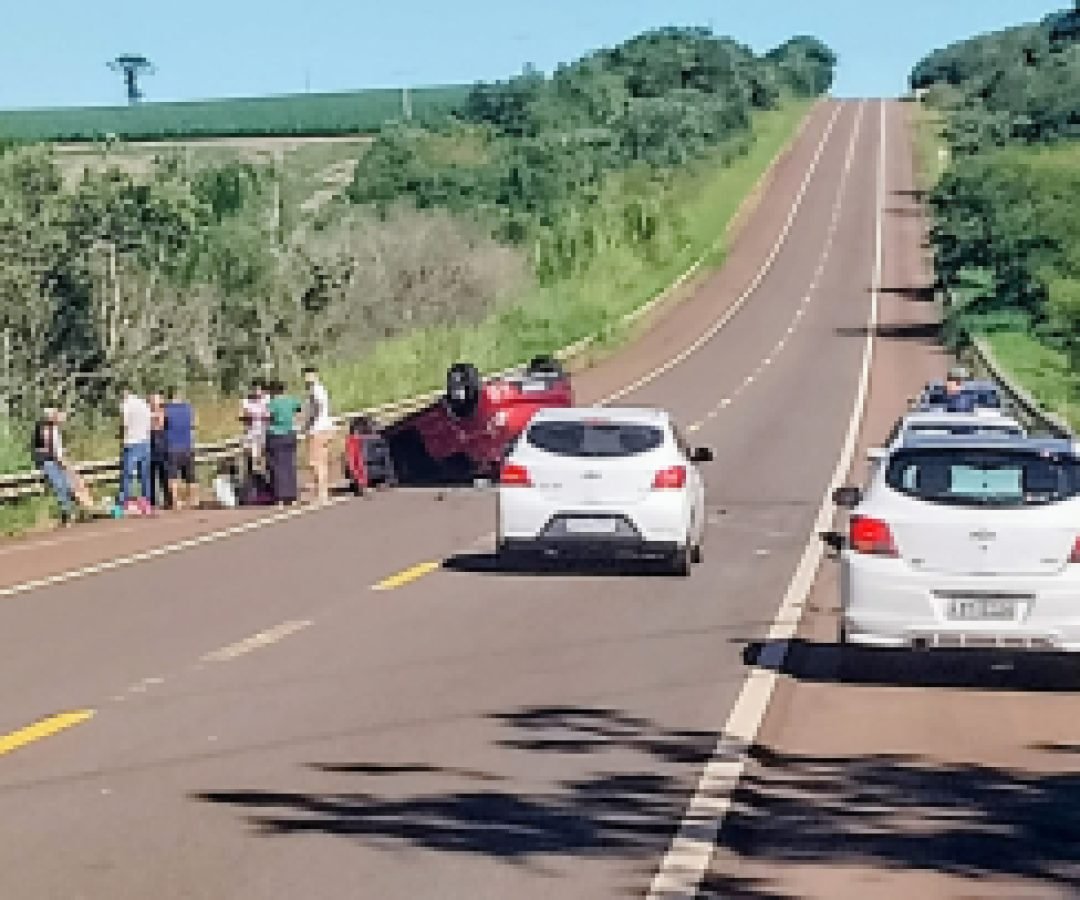 Capotamento é registrado em Campo Mourão