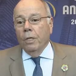 Reuniões para suspender tarifaço começam ainda hoje, diz Mauro Vieira