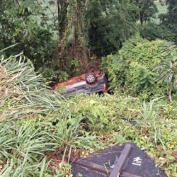 Carro capota na PRC-467 em Marechal Cândido Rondon e deixa três feridos