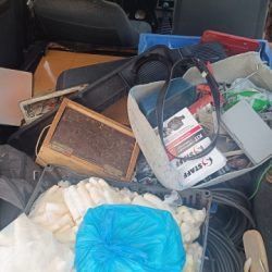 Carro furtado é recuperado abandonado após ficar sem gasolina em Cascavel